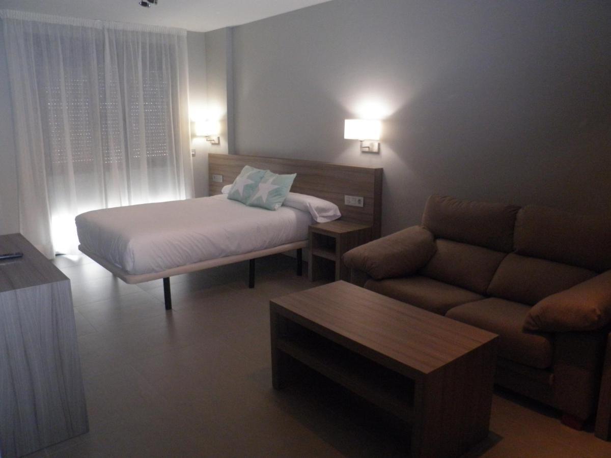 Apartamentos Santa Clara Алаурін-де-ла-Торре Екстер'єр фото